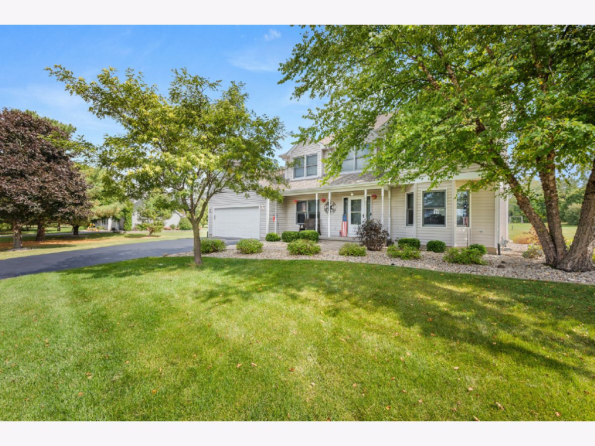  Sold Genoa Illinois, 33600 Pine