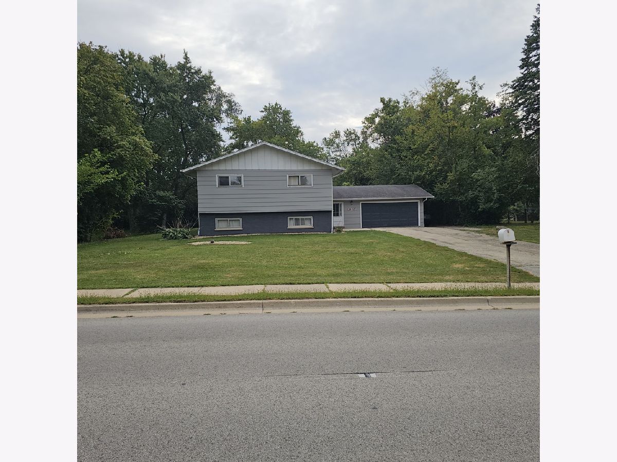  Rented Wheaton Illinois, 26W327 Geneva
