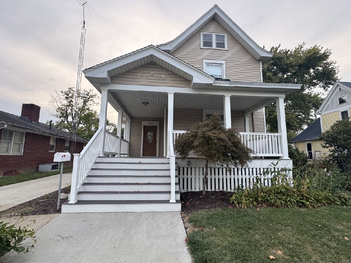  For Sale Clinton Illinois, 505 Center Street
