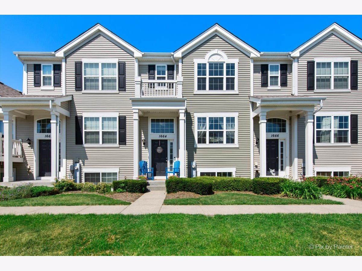  For Sale Pingree Grove Illinois, 1664 Ruby Drive
