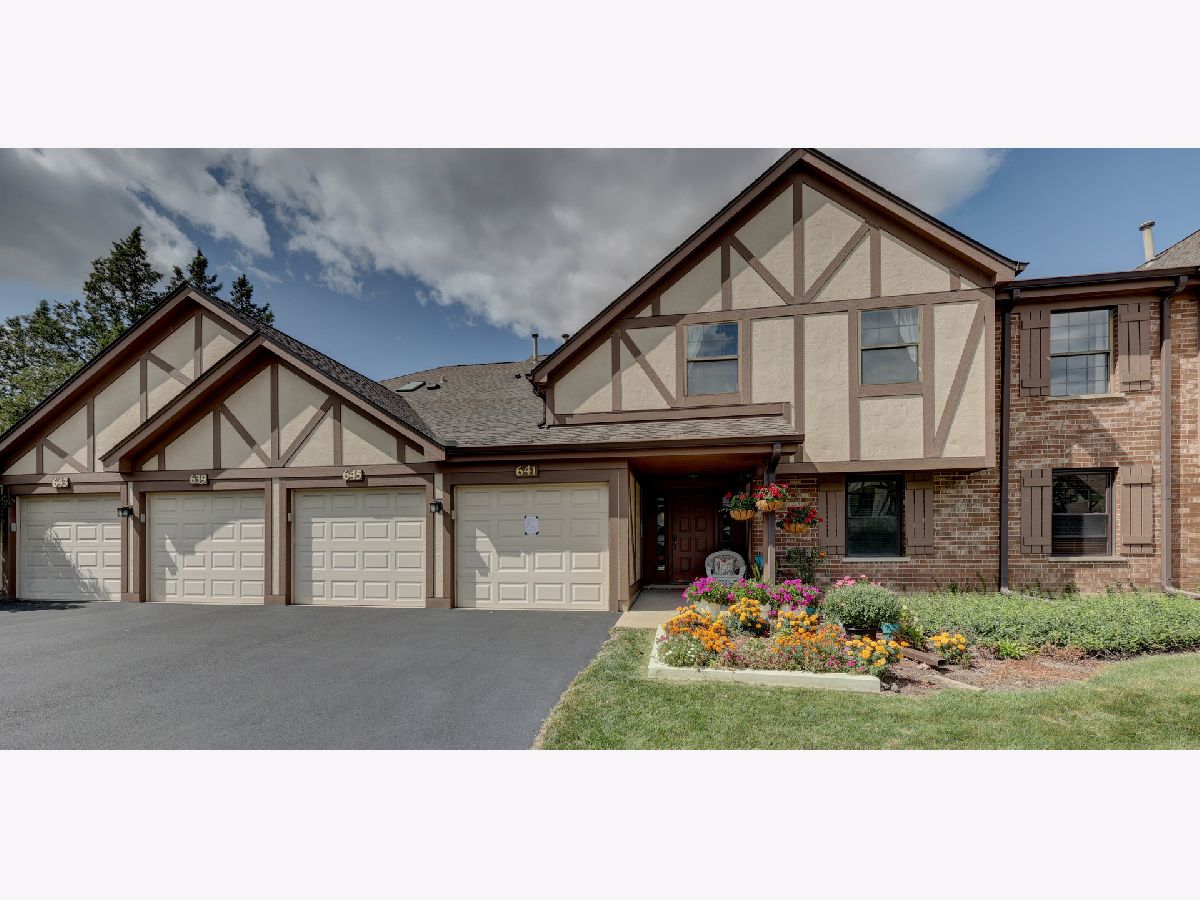  For Sale Wood Dale Illinois, 639 Elizabeth Drive