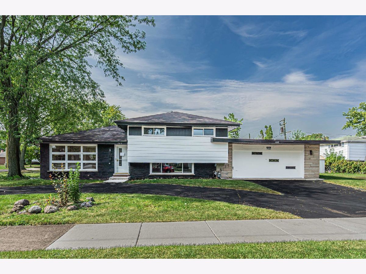  For Sale Des Plaines Illinois, 980 Marshall Drive