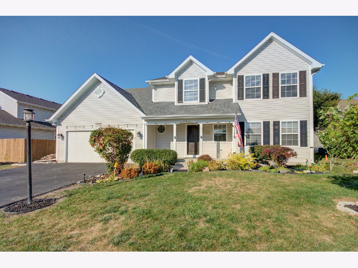 Homes & Townhomes For Sale Hunters Crossing Channahon Illinois, 25815 Bell Road