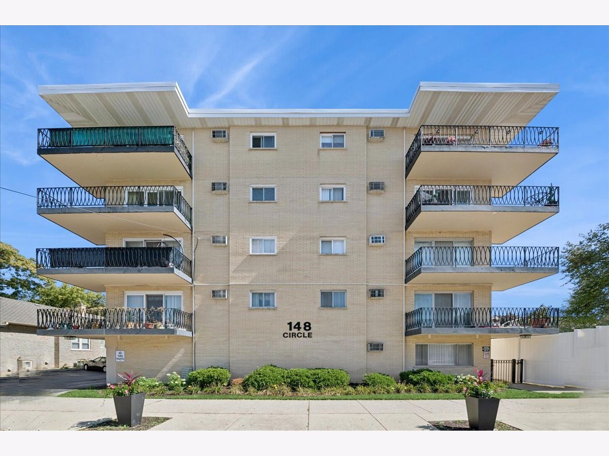 Sold Forest Park Illinois, 148 Circle