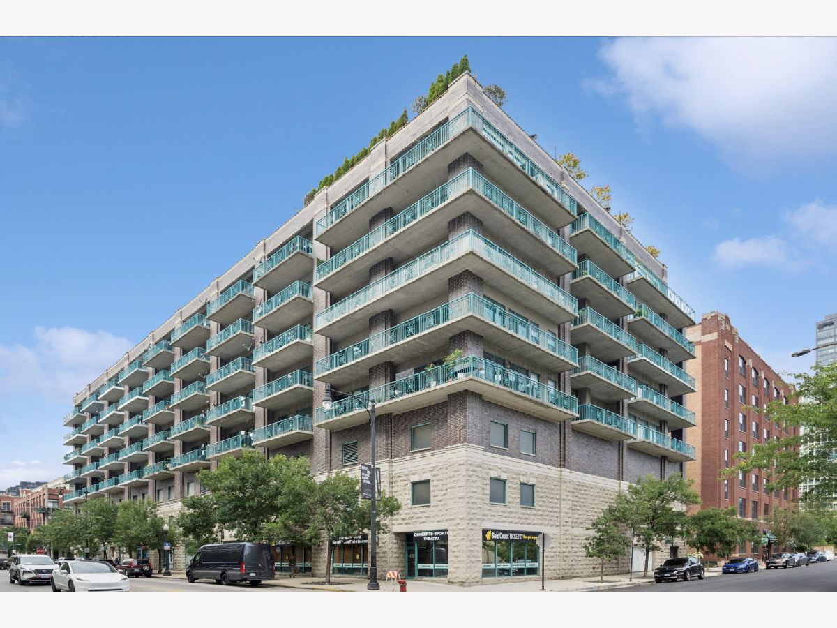 Condominiums For Sale Madison Manor Chicago Illinois, 910 Madison Street