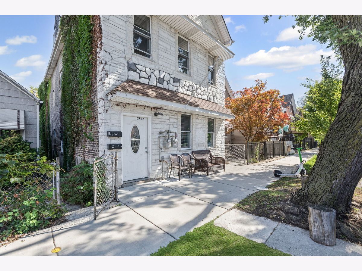 Rented Chicago Illinois, 3717 Hermitage