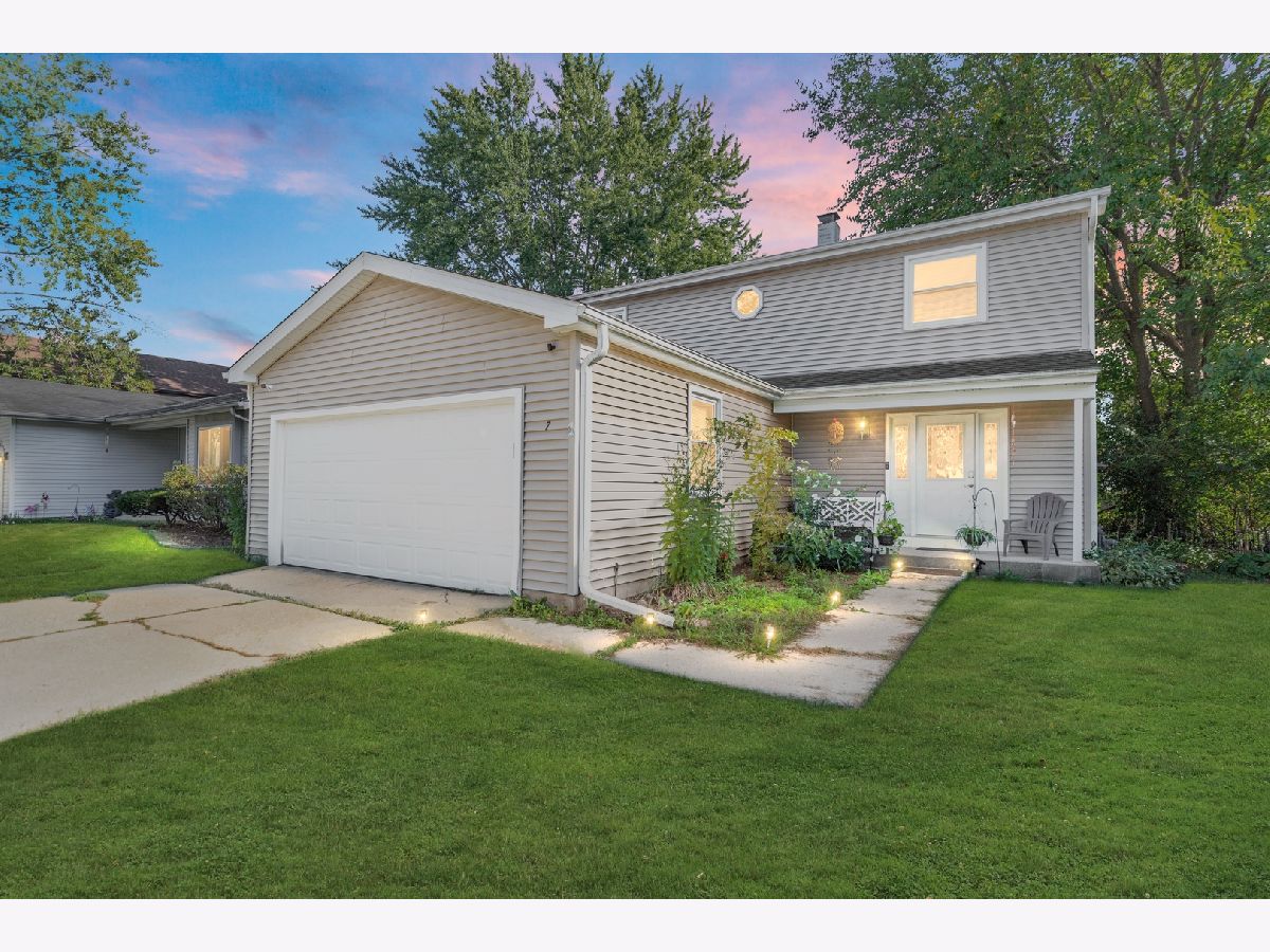  Sold Streamwood Illinois, 7 Woodmar