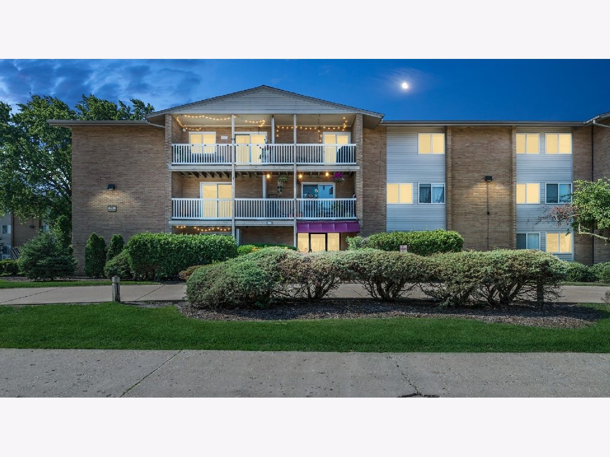  For Sale Des Plaines Illinois, 910 Beau Drive