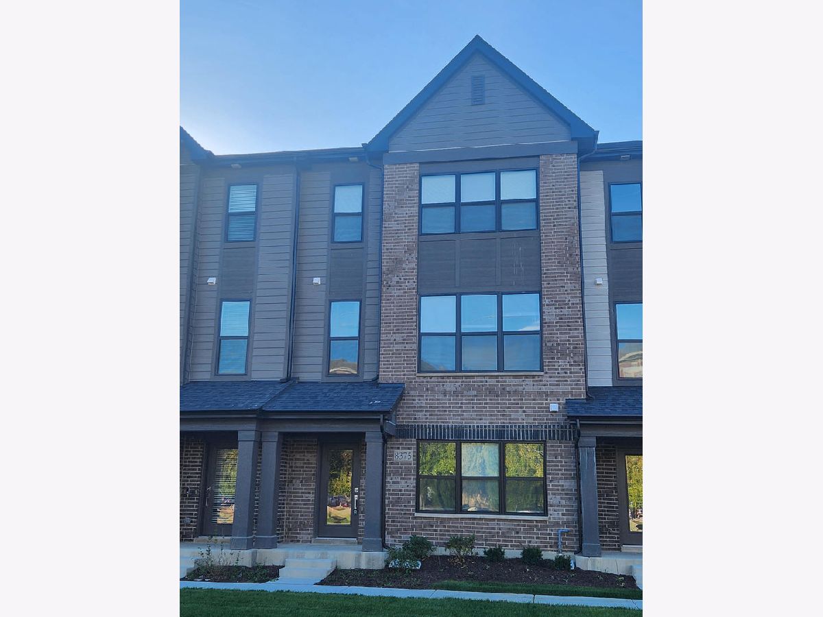 For Rent Morton Grove Illinois, 8375 Mulberry