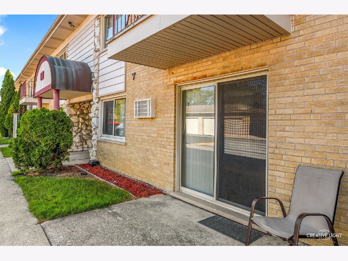  For Sale Clarendon Hills Illinois, 501 Carlysle Drive