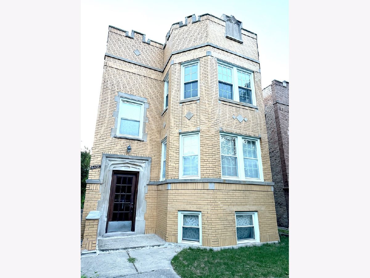 Rented Chicago Illinois, 6608 Washtenaw