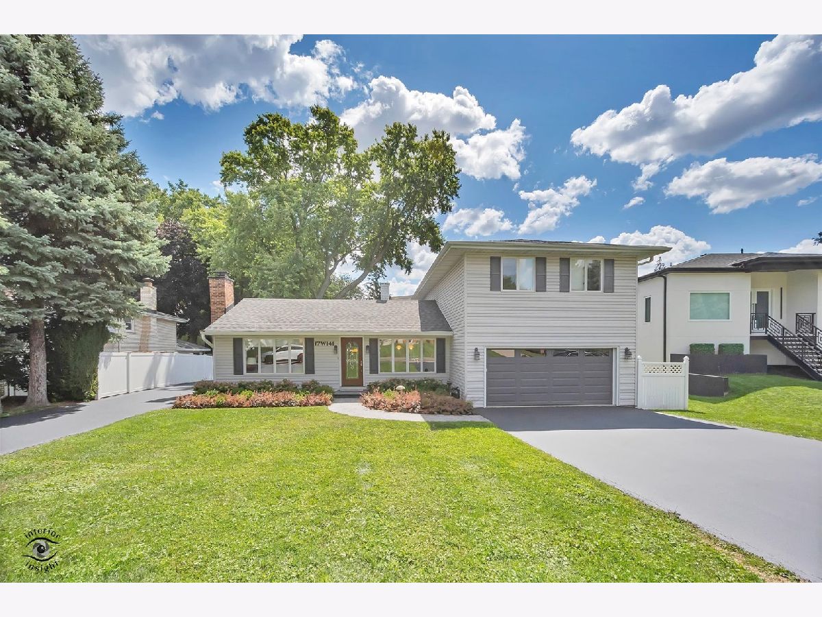  For Sale Oakbrook Terrace Illinois, 17W141 Monterey Avenue