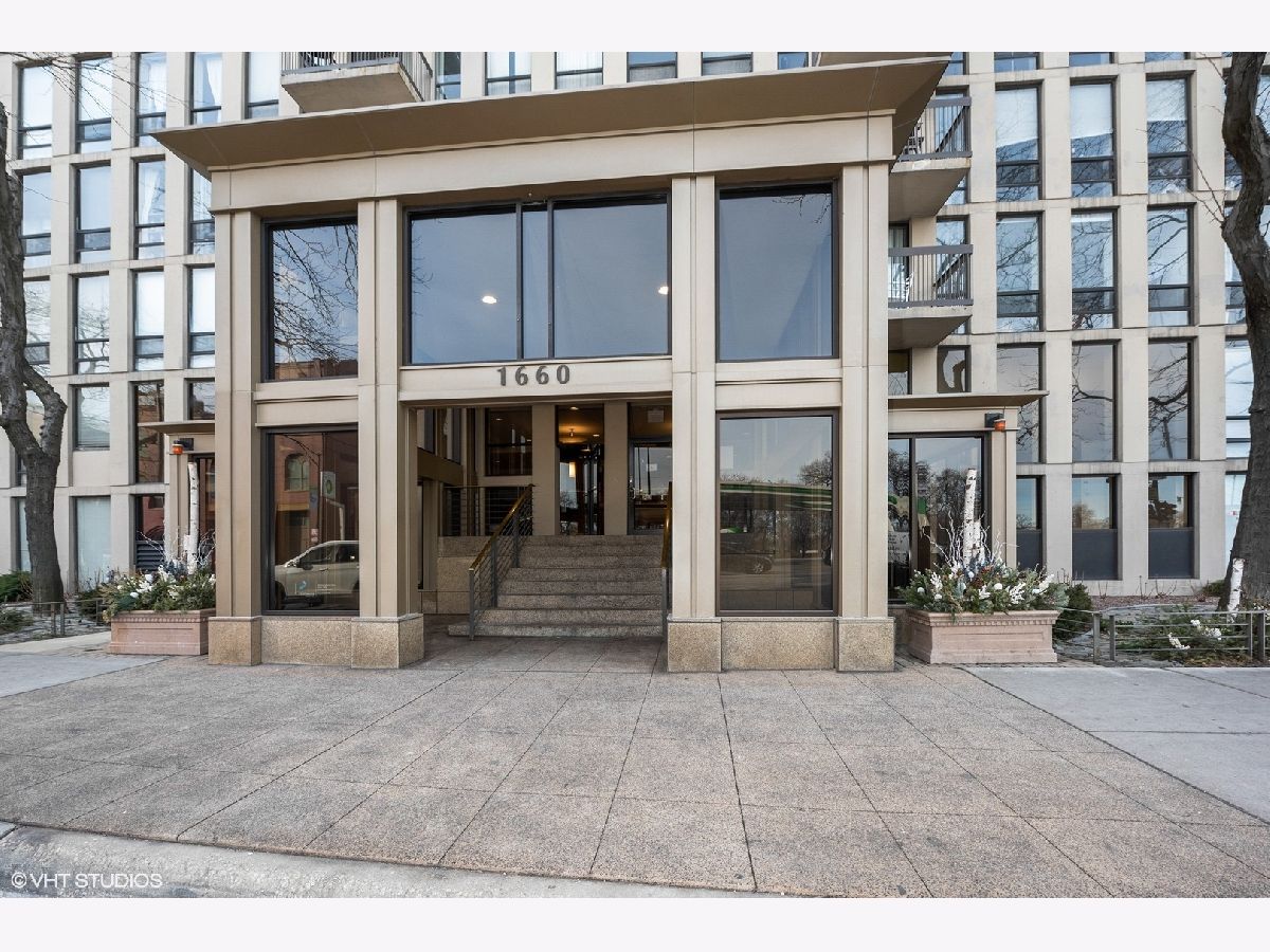  Sold Chicago Illinois, 1660 Lasalle
