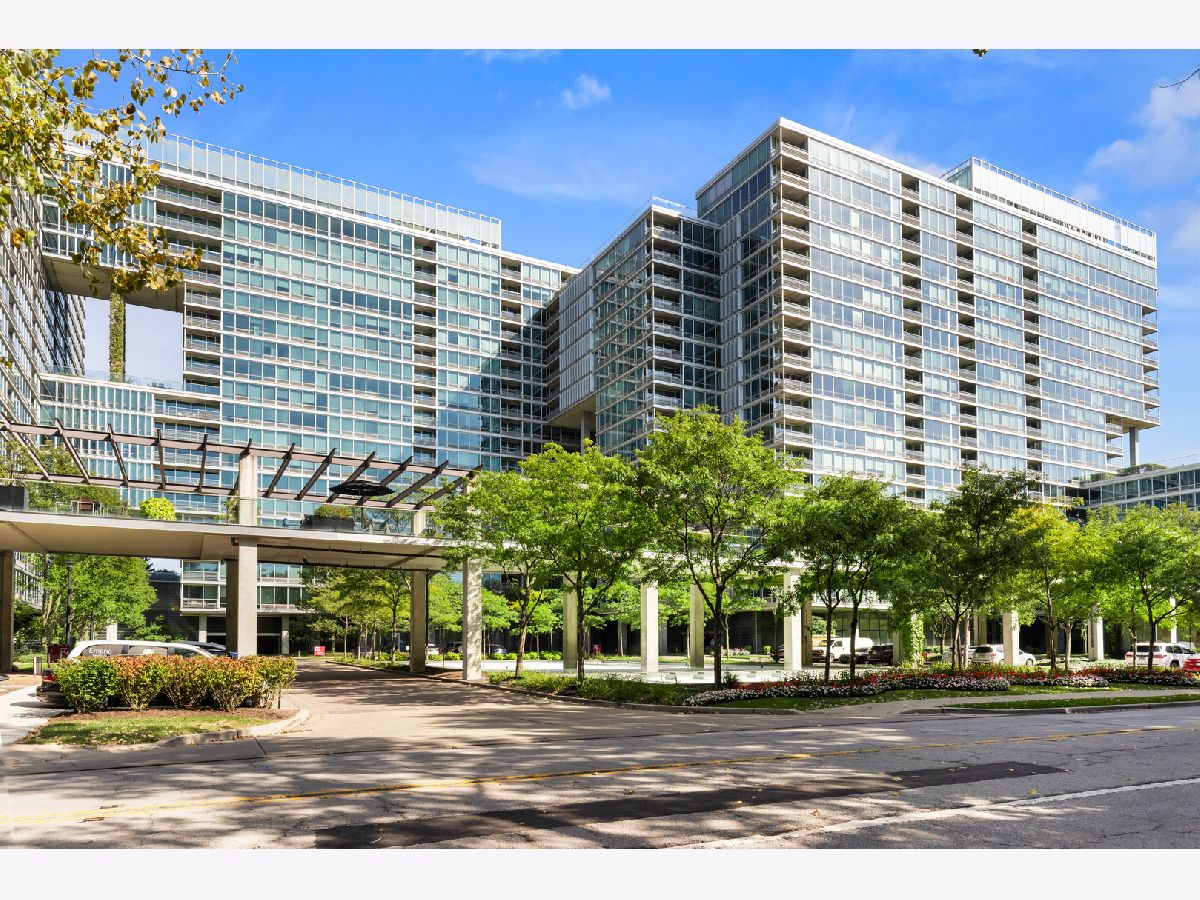  For Rent Skokie Illinois, 9715 Woods