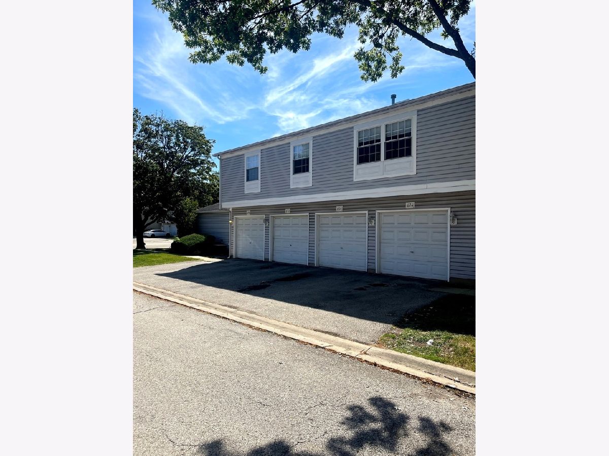  For Rent Wheeling Illinois, 674 Cleo
