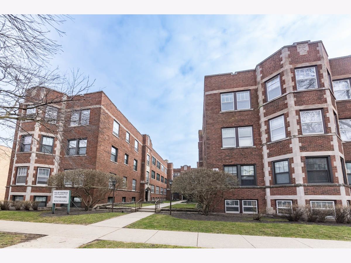  Rented Evanston Illinois, 739 Hinman