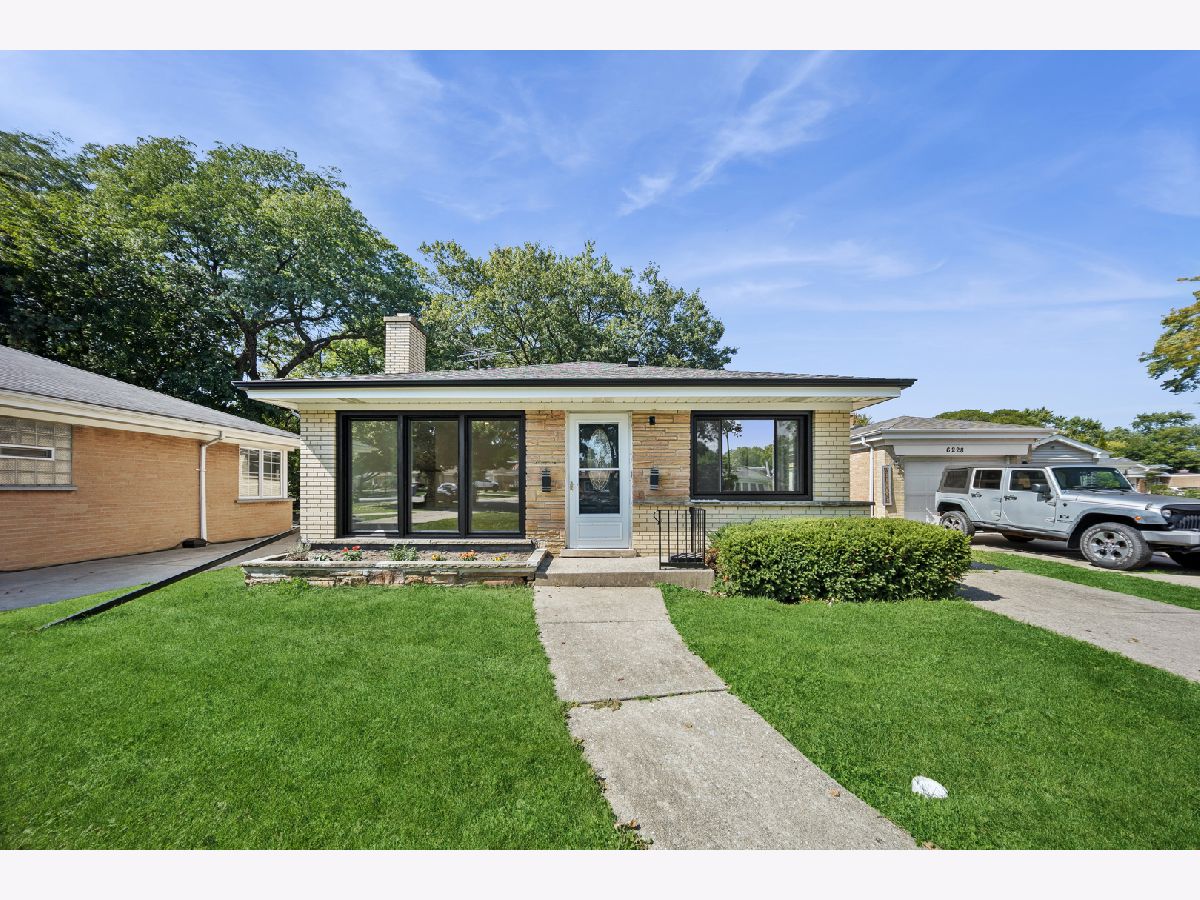 Homes & Condos & Townhomes For Sale Sauganash Chicago Illinois, 6226 La Crosse Avenue