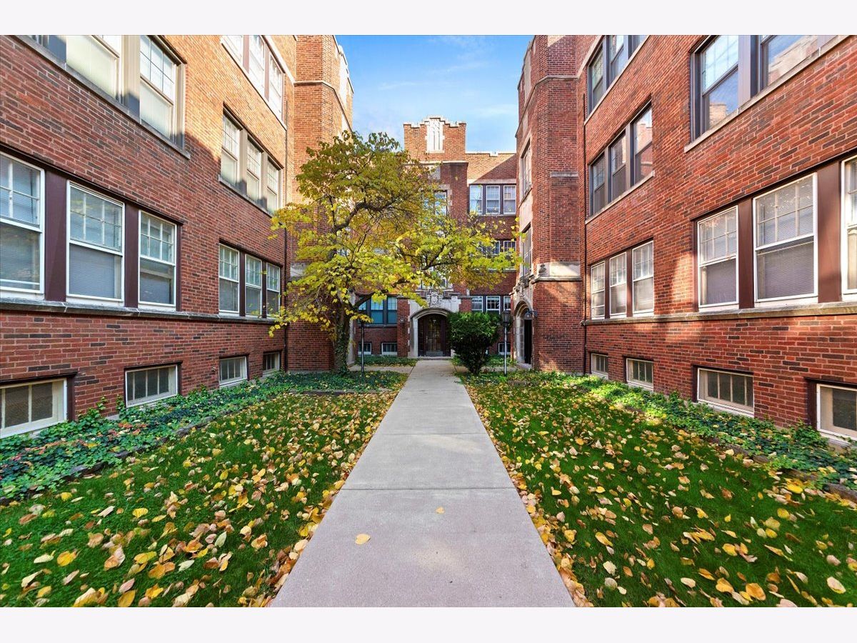  Rented Evanston Illinois, 735 Hinman