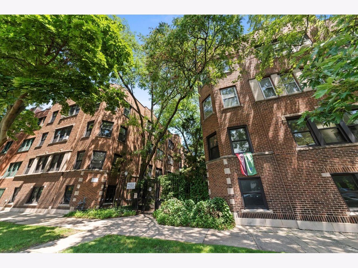 Rented Chicago Illinois, 5461 Ingleside