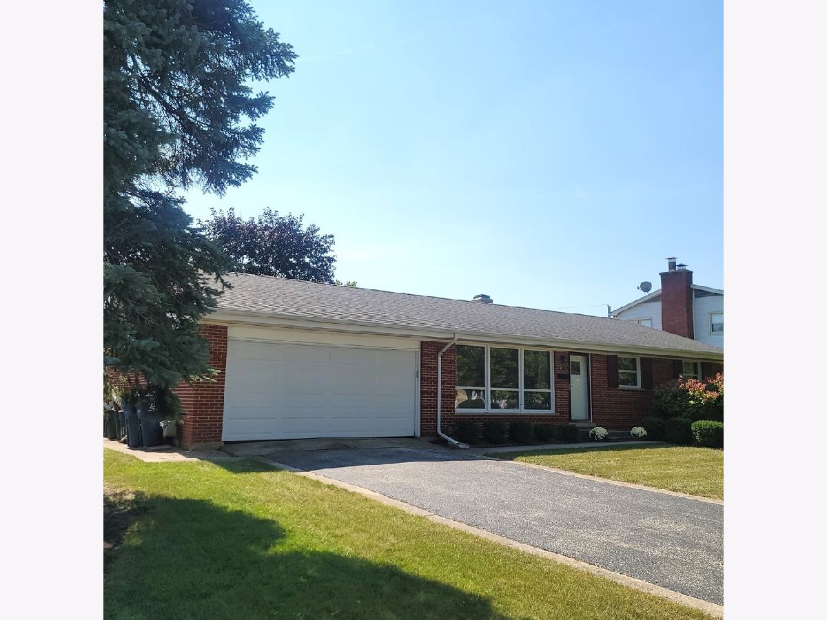  For Sale Des Plaines Illinois, 311 Munroe Circle