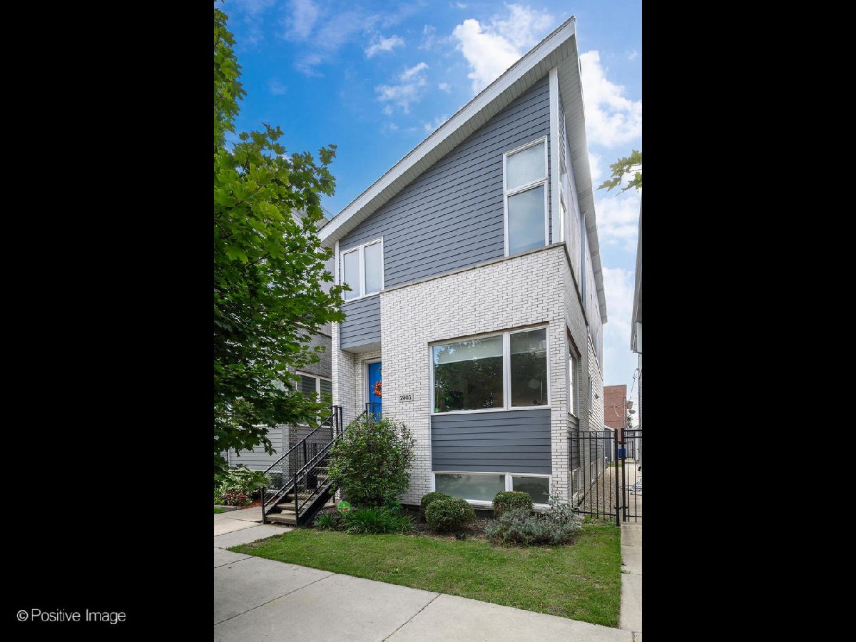 For Sale Chicago Illinois, 2903 Hillock Avenue