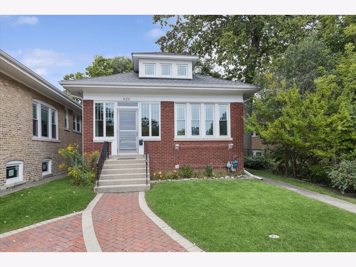  Rented Wilmette Illinois, 929 Green Bay