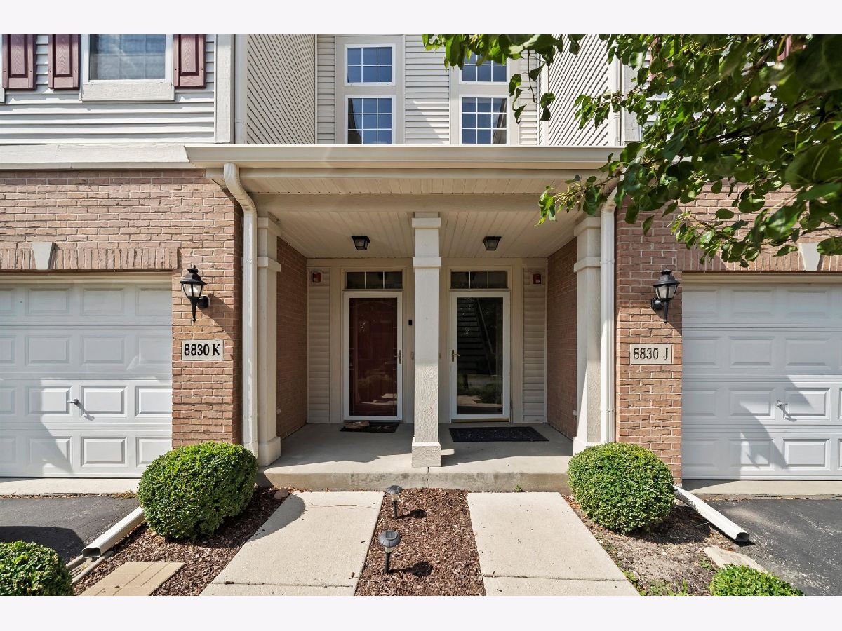 For Sale Justice Illinois, 8830 Concord Lane