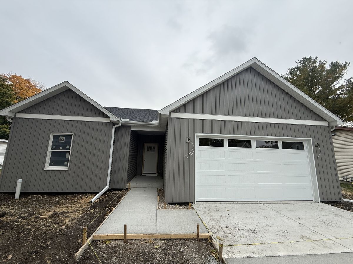  For Sale St Joseph Illinois, 404 Sherman Street