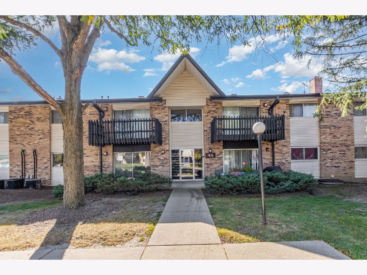 For Sale Willowbrook Illinois, 4A Kingery Quarter