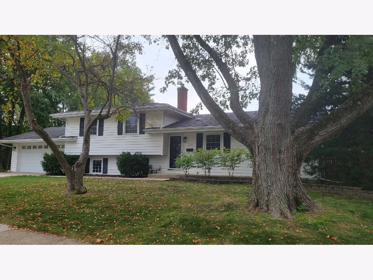 Rented Naperville Illinois, 308 Tamarack
