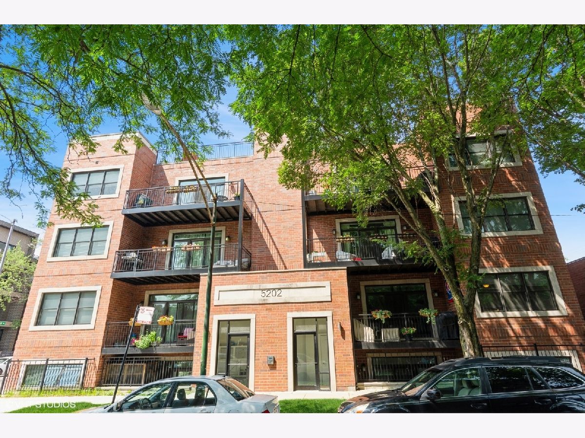 Rented Chicago Illinois, 5202 Oakley