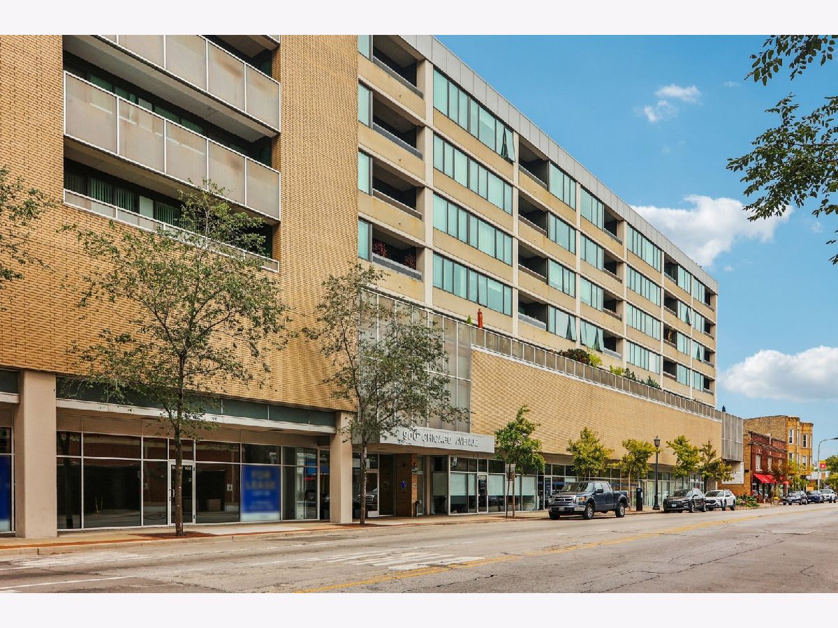  For Sale Evanston Illinois, 900 Chicago Avenue
