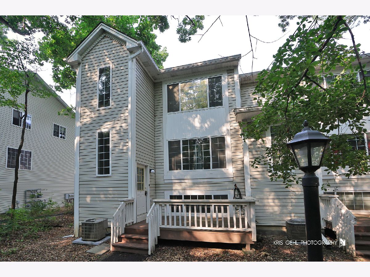  For Sale Round Lake Illinois, 321 Whispering Oaks Lane