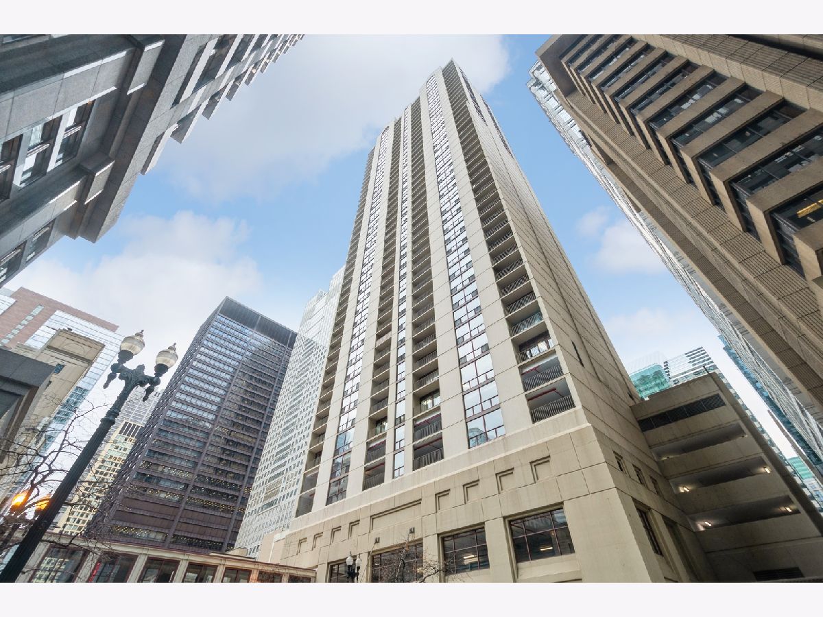  Rented Chicago Illinois, 200 Dearborn