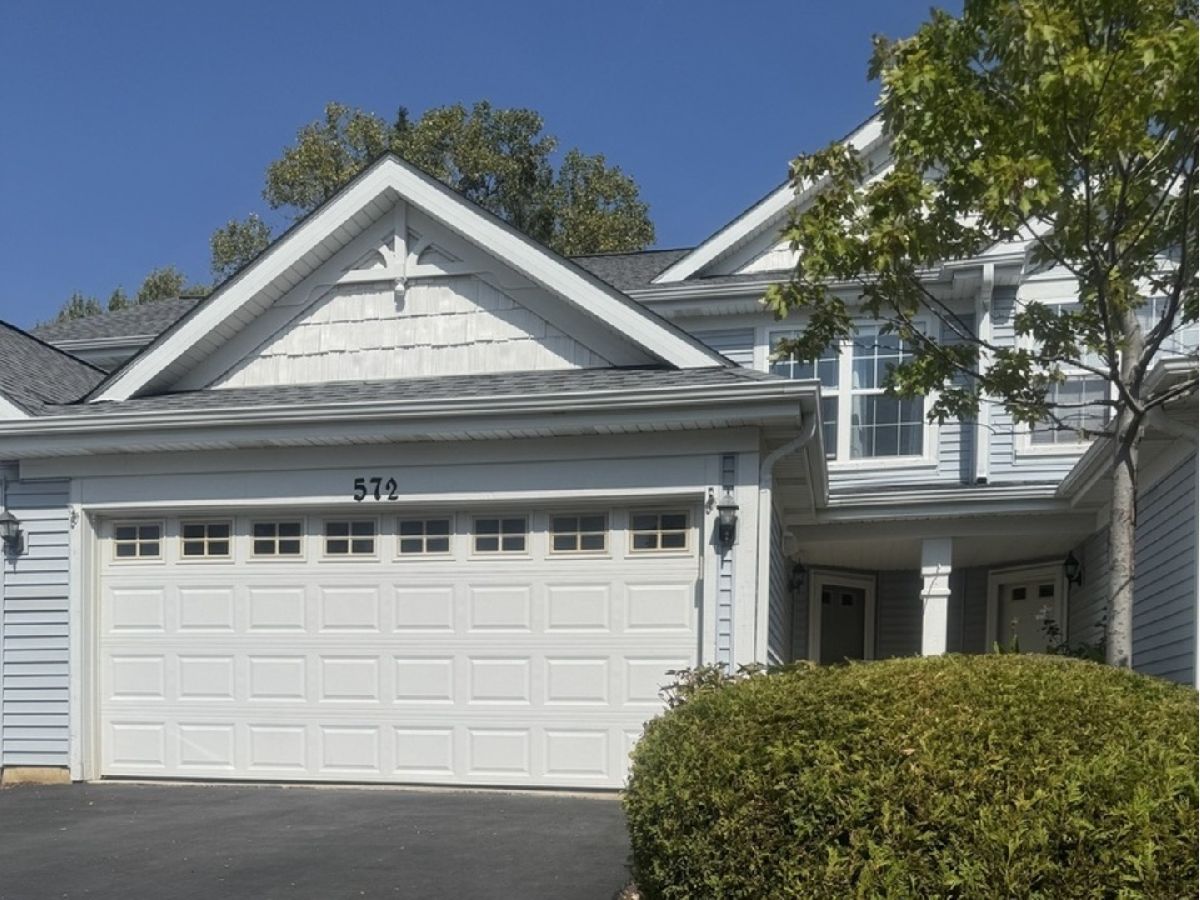  Rented Mundelein Illinois, 572 Jennifer