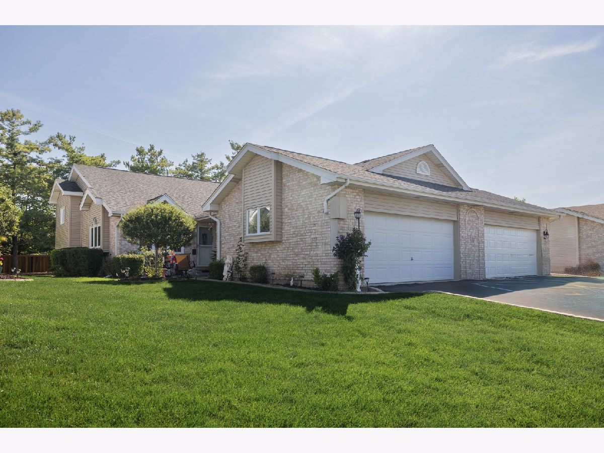 Townhomes For Sale Park Place Tinley Park Illinois, 16231 Lake Villa Avenue
