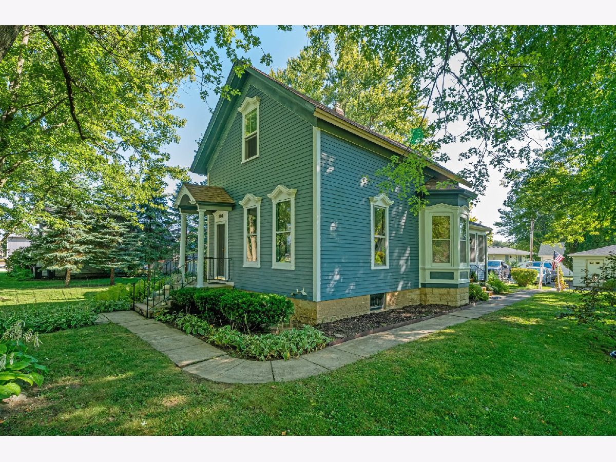  For Sale Big Rock Illinois, 204 Lincoln Avenue