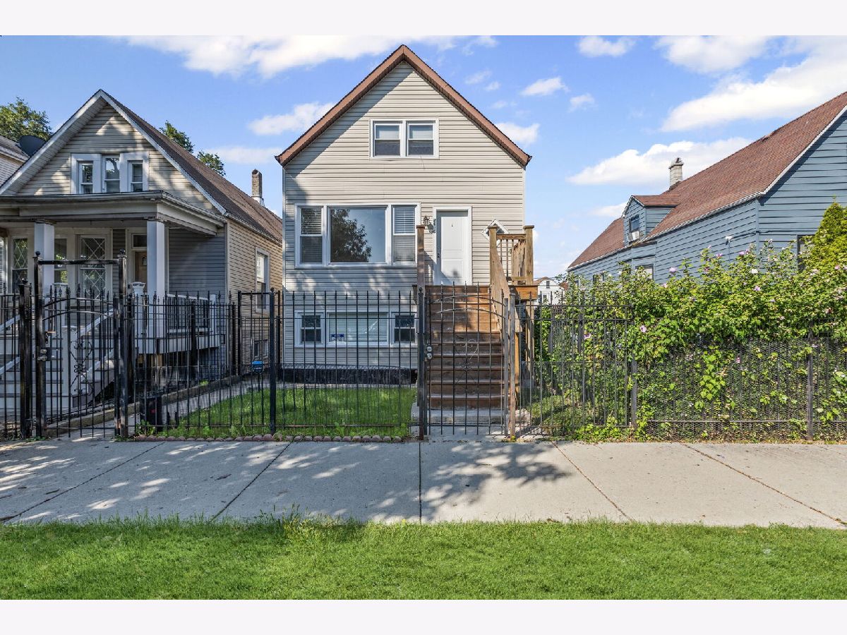 Rented Chicago Illinois, 4630 Washtenaw