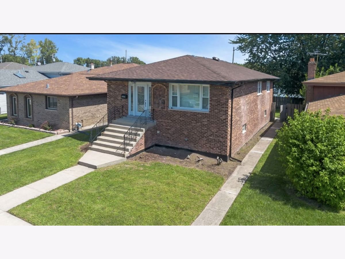  For Sale Burnham Illinois, 13921 Manistee Avenue