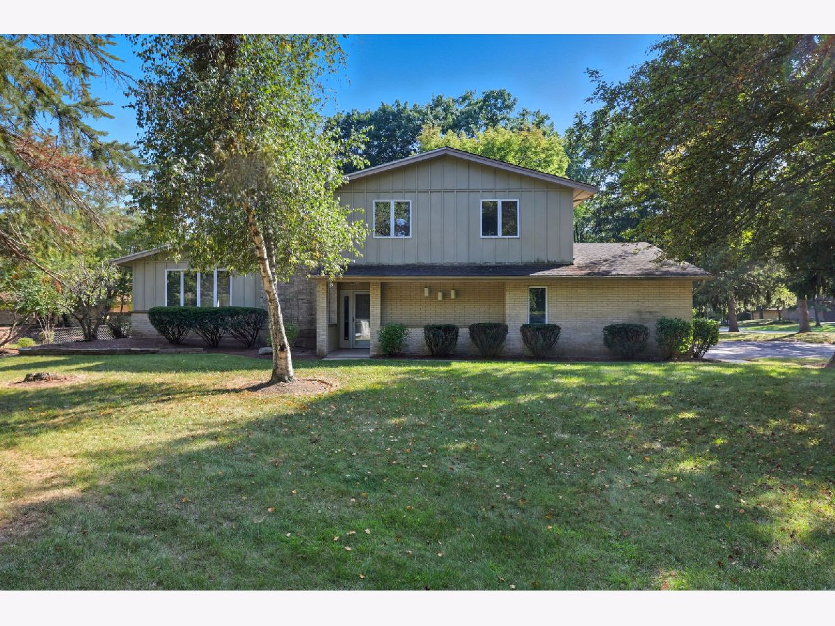  For Sale Winthrop Harbor Illinois, 521 Deerpath Drive