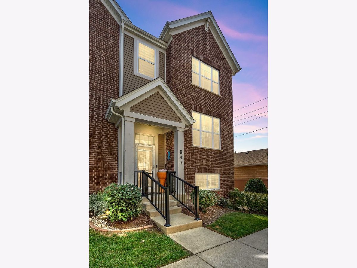  For Sale Des Plaines Illinois, 843 Lexington Circle
