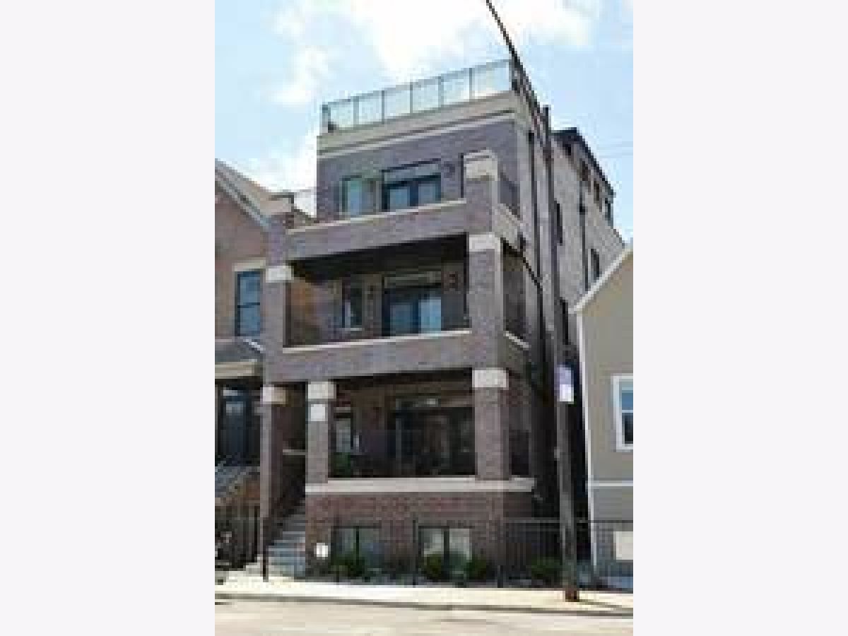 Rented Chicago Illinois, 2338 Grand