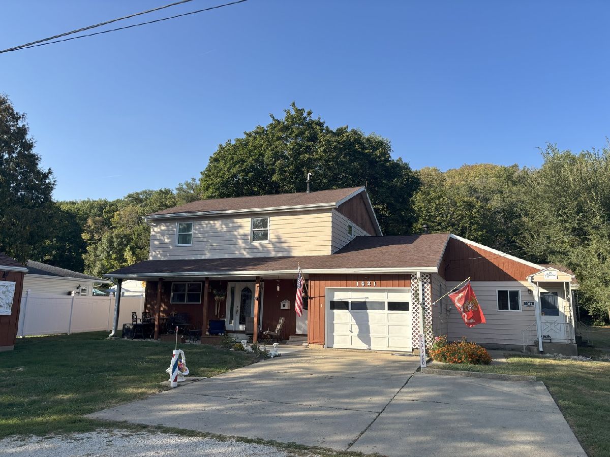 For Sale Marseilles Illinois, 1019-1021 Bluff Place