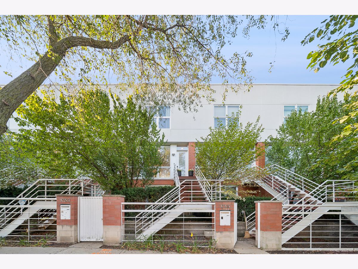 Townhomes & Homes Sold Wellington Park Chicago Illinois, 1753 Wellington