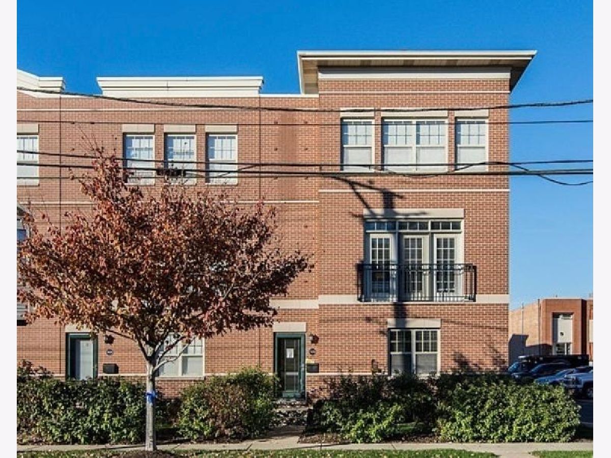 Townhomes & Homes For Rent Elmwood Park Rowhouses Elmwood Park Illinois, 7426 Fullerton