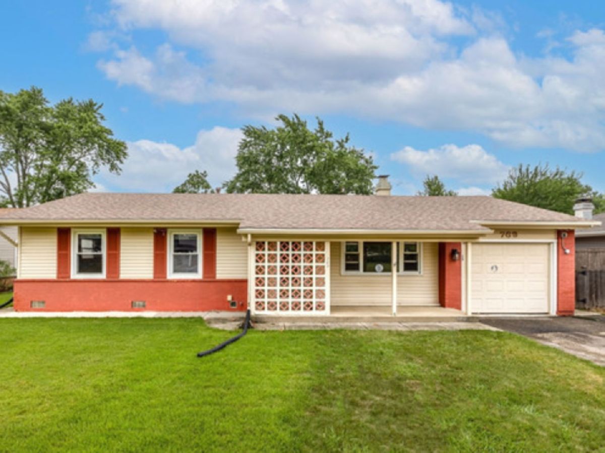 For Rent Elk Grove Village Illinois, 769 Penrith