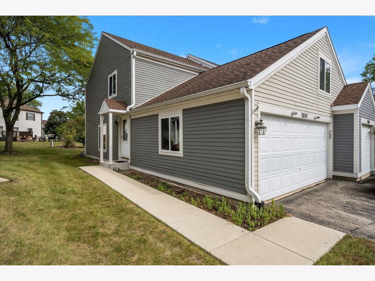 Townhomes For Sale Cinnamon Glen Aurora Illinois, 2691 Stanton Court