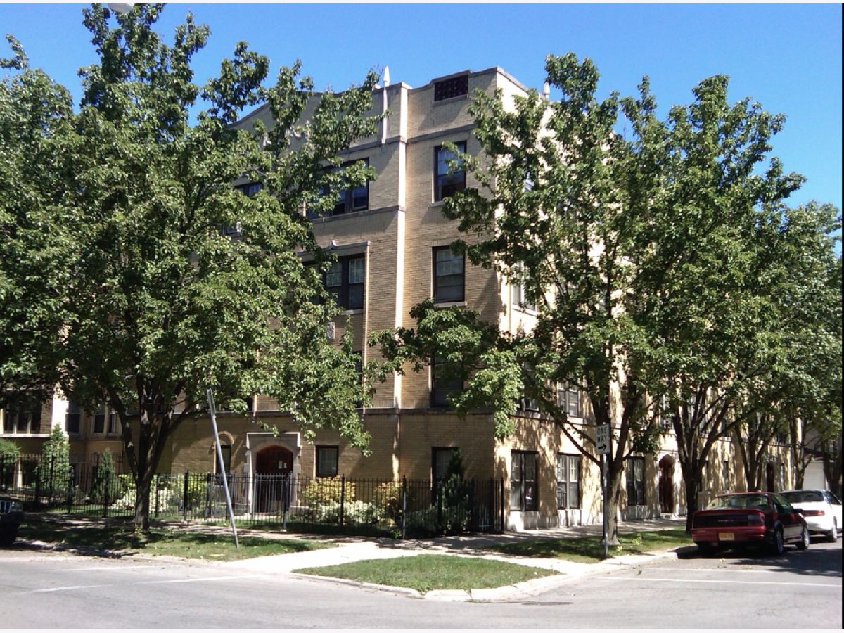Rented Chicago Illinois, 4301 Francisco