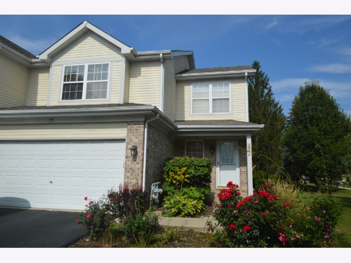  For Sale Roselle Illinois, 198 Merriford Lane