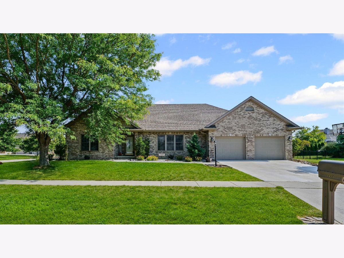Homes & Condominiums For Sale Stone Creek Urbana Illinois, 2604 Muirfield Place